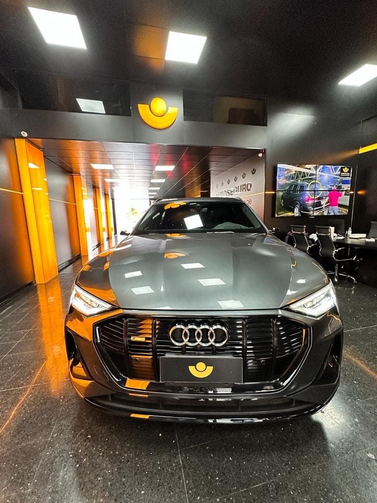 AntiAge Audi e-tron Application